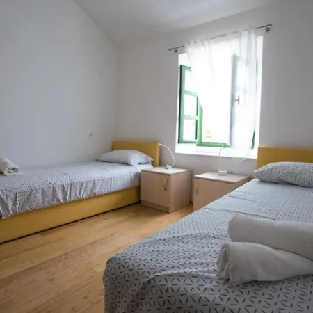 Lejlighed Stone House - Two Bedroom With Terrace Murter