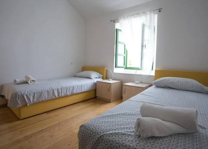 Apartman Stone House - Two Bedroom With Terrace Murter